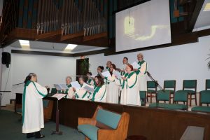 The choir sings during the English language service on Easter Sunday, April 16, 2017.